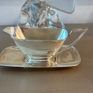 Elegant Silver Gravy Boat with Tray